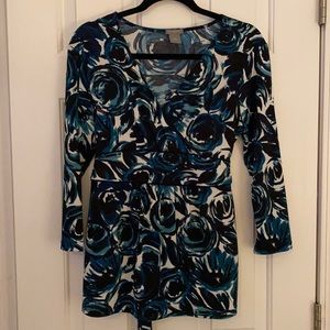 Ann Taylor women’s medium soft pretty floral top